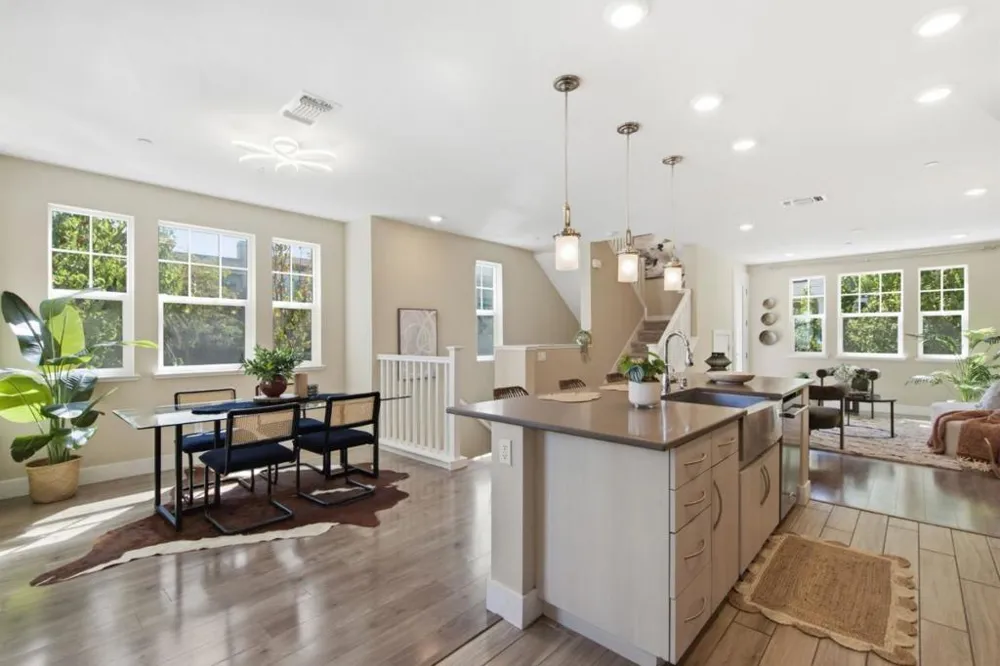350 Circuit Way Mountain View, CA 94043