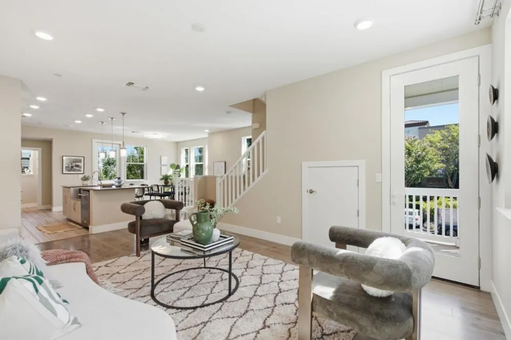 350 Circuit Way Mountain View, CA 94043
