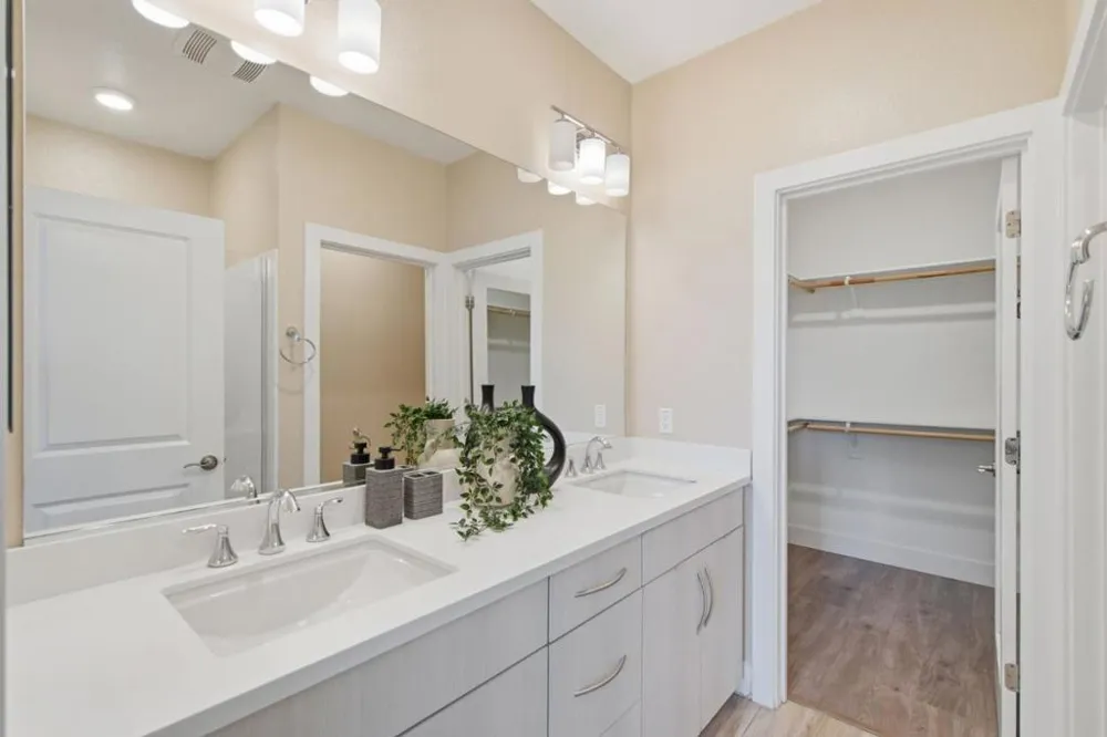 350 Circuit Way Mountain View, CA 94043