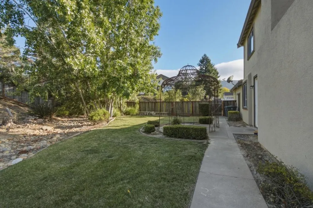 900 Via Vaquero Norte San Juan Bautista, CA 95045