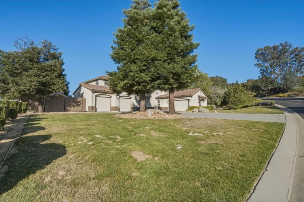900 Via Vaquero Norte San Juan Bautista, CA 95045