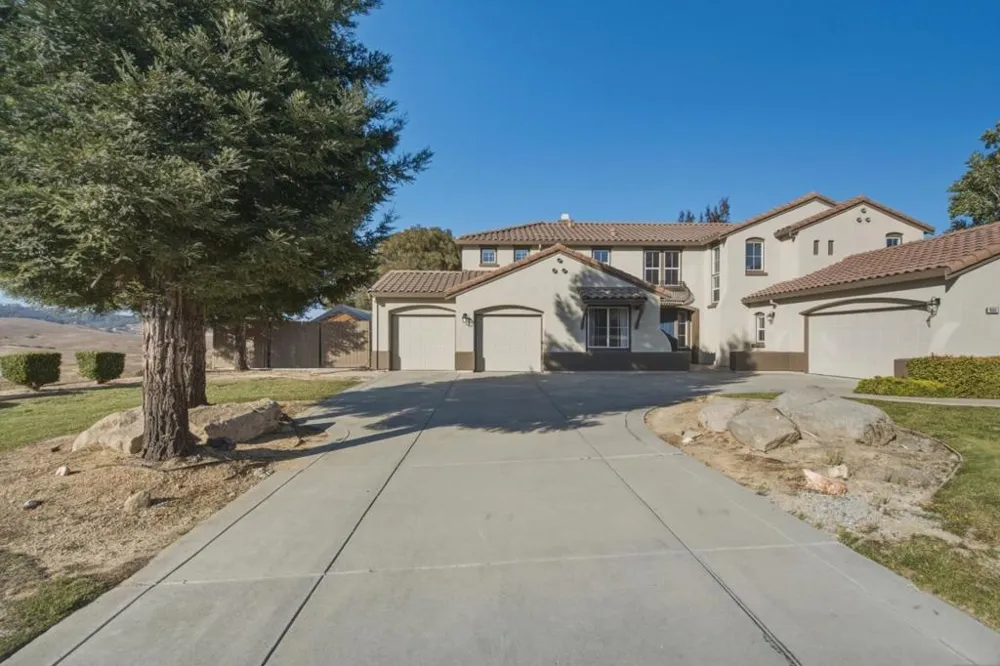 900 Via Vaquero Norte San Juan Bautista, CA 95045