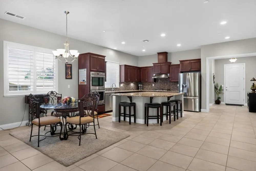 2878 Fantail Lane Lincoln, CA 95648