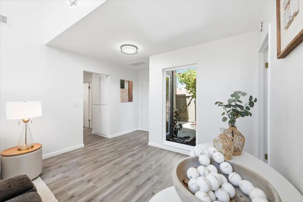 5643 Strawflower San Jose, CA 95118