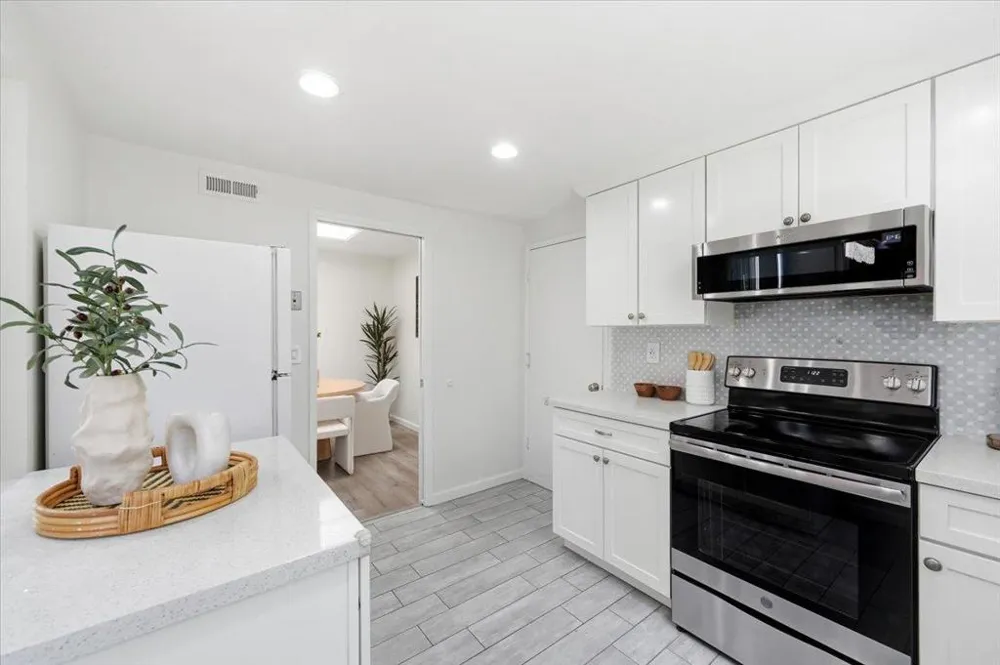 5643 Strawflower San Jose, CA 95118