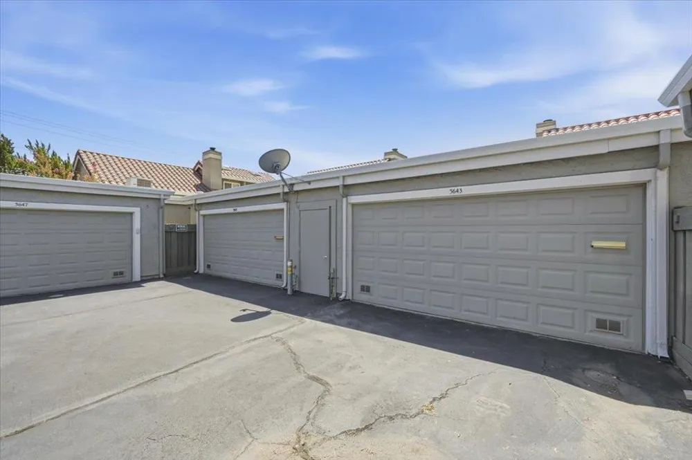 5643 Strawflower San Jose, CA 95118
