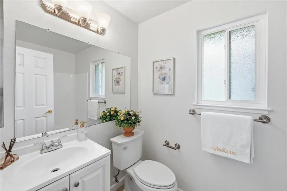 5643 Strawflower San Jose, CA 95118