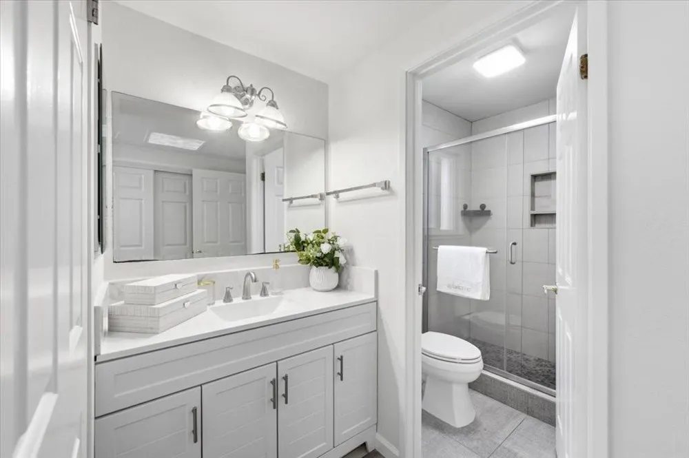 5643 Strawflower San Jose, CA 95118
