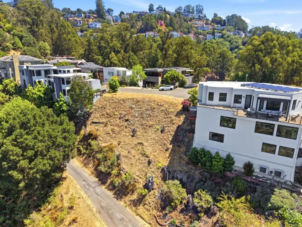 21 Jewel Court Oakland, CA 94611