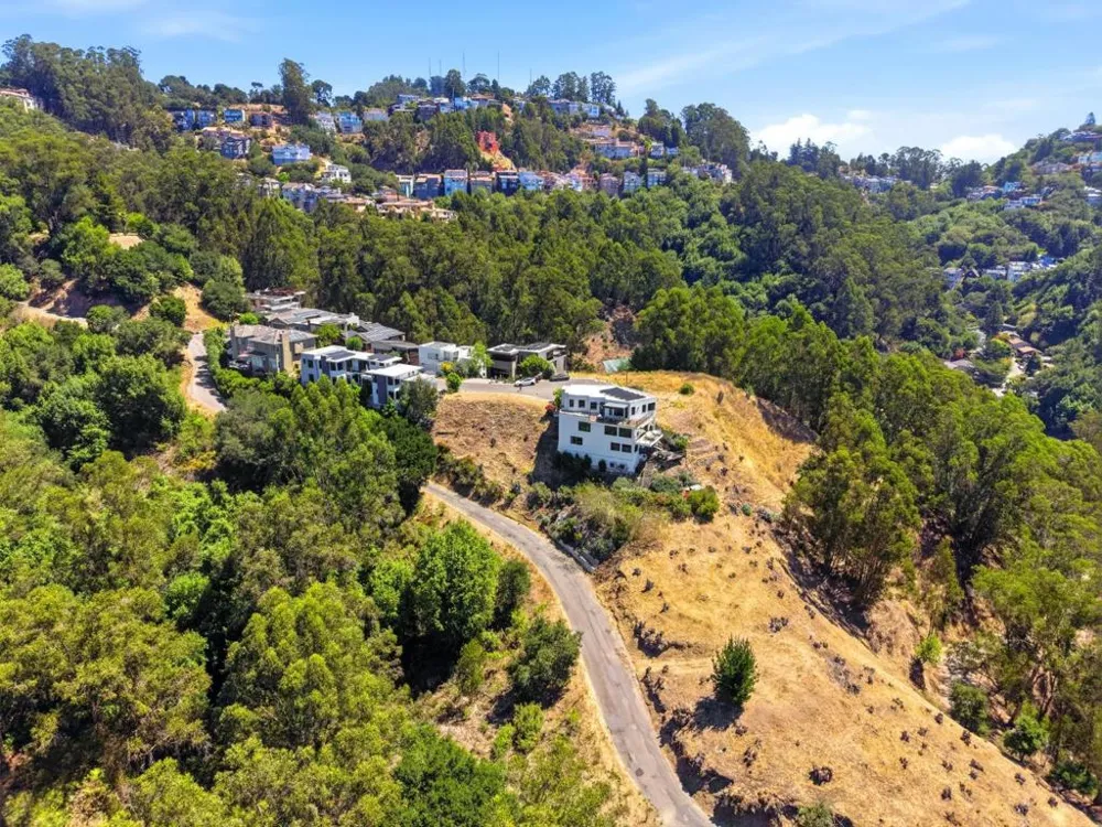 21 Jewel Court Oakland, CA 94611