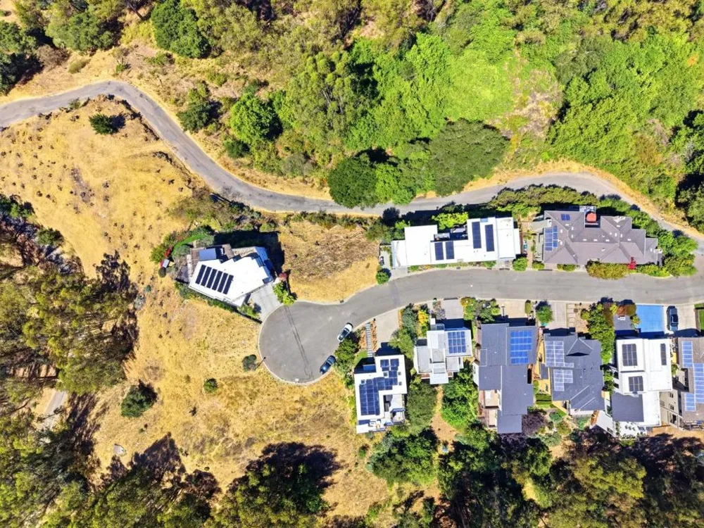 21 Jewel Court Oakland, CA 94611