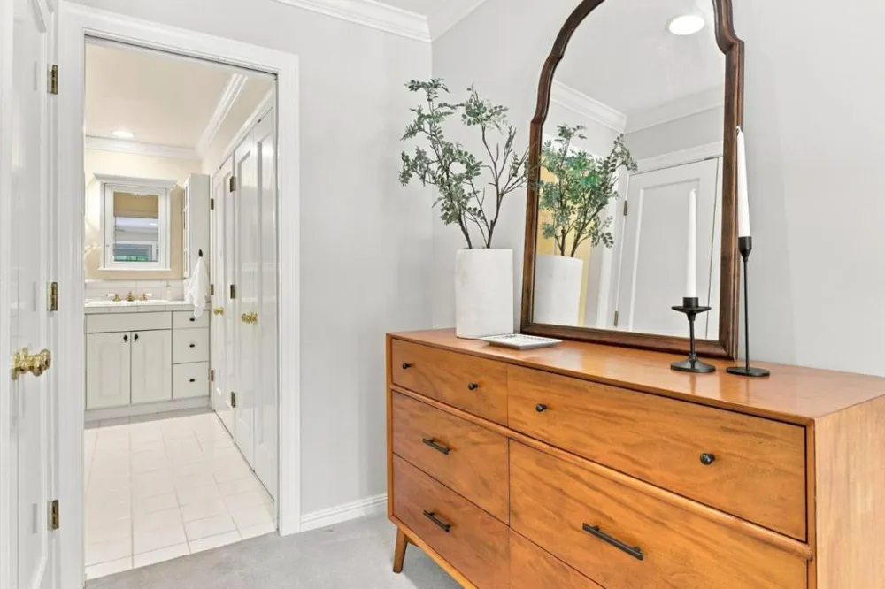 2 Bradley Court Redwood City, CA 94061