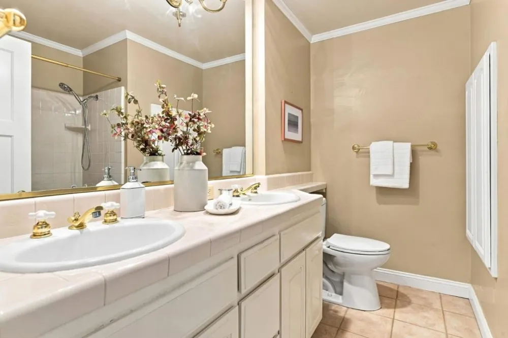 2 Bradley Court Redwood City, CA 94061