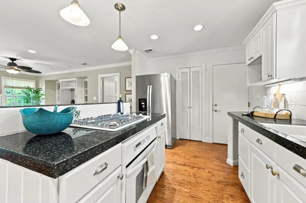 2 Bradley Court Redwood City, CA 94061