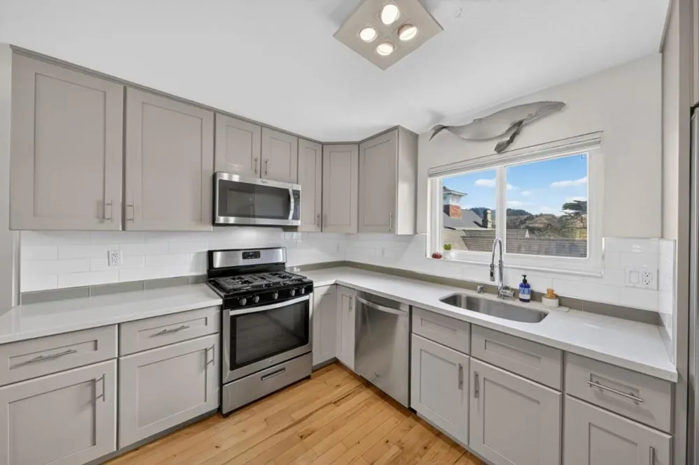 2355 Beach Boulevard #204 Pacifica, CA 94044