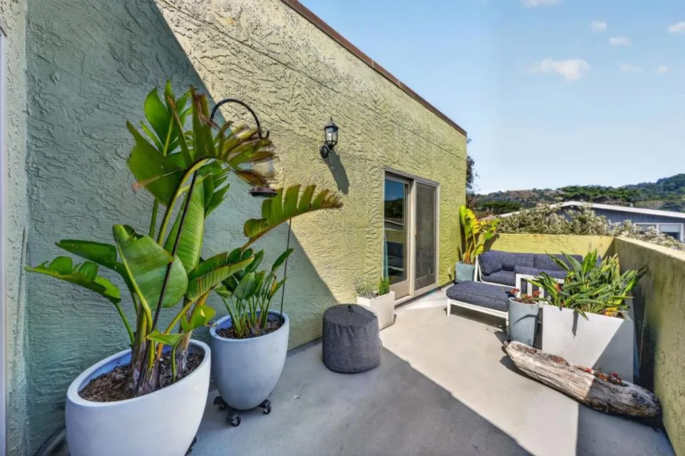 2355 Beach Boulevard #204 Pacifica, CA 94044