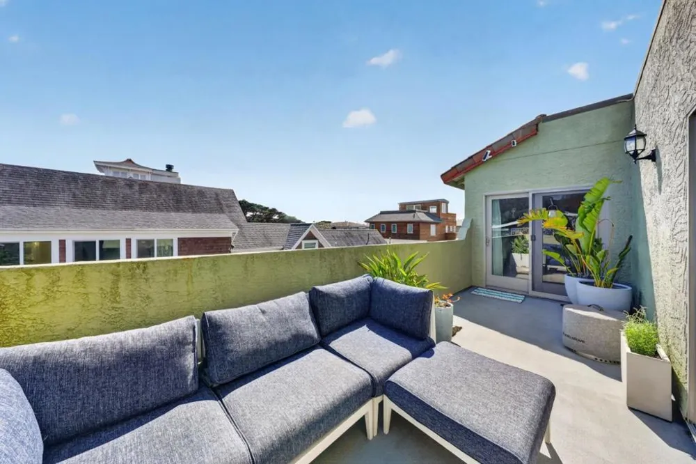 2355 Beach Boulevard #204 Pacifica, CA 94044