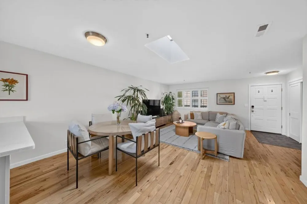 2355 Beach Boulevard #204 Pacifica, CA 94044