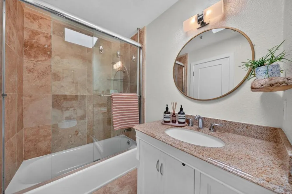 2355 Beach Boulevard #204 Pacifica, CA 94044
