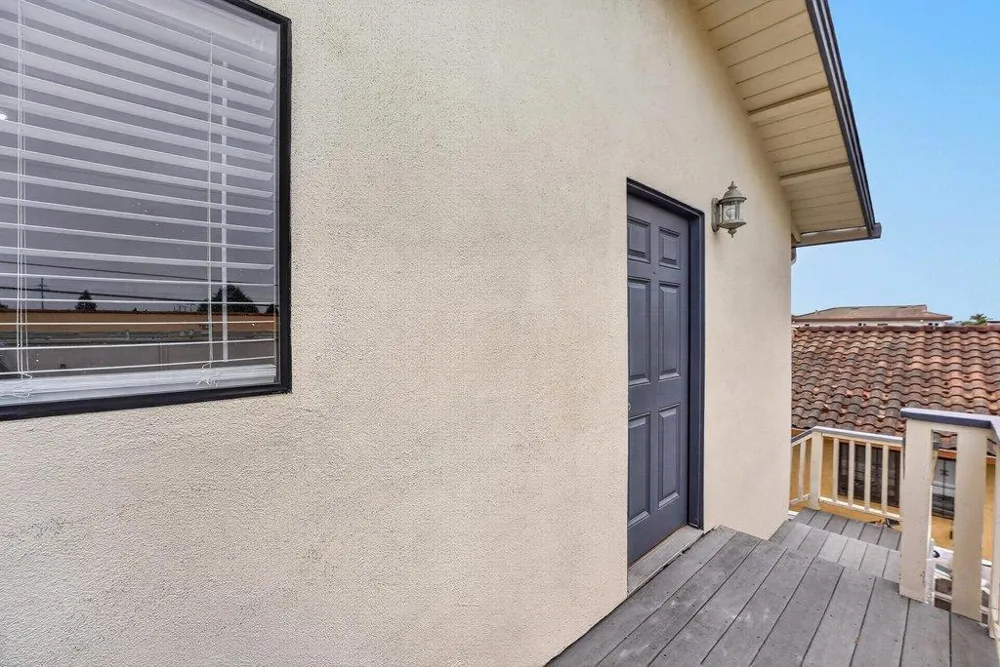 929 Lake Village Drive Watsonville, CA 95076