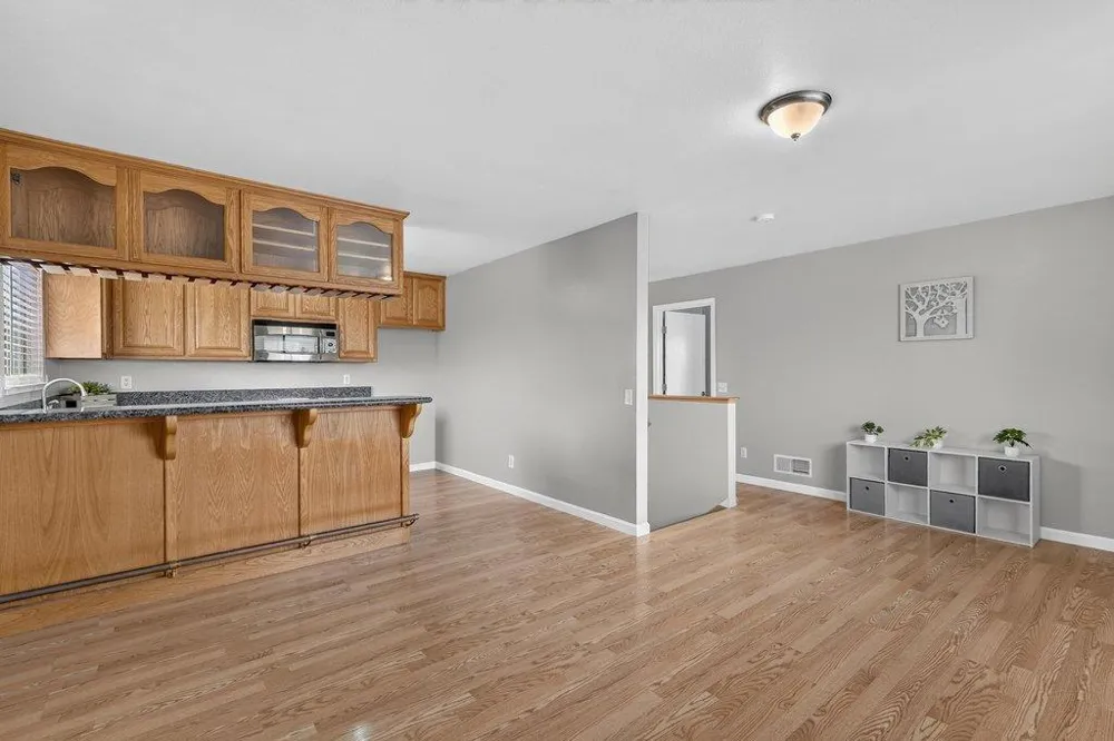 929 Lake Village Drive Watsonville, CA 95076