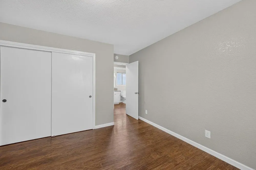 929 Lake Village Drive Watsonville, CA 95076