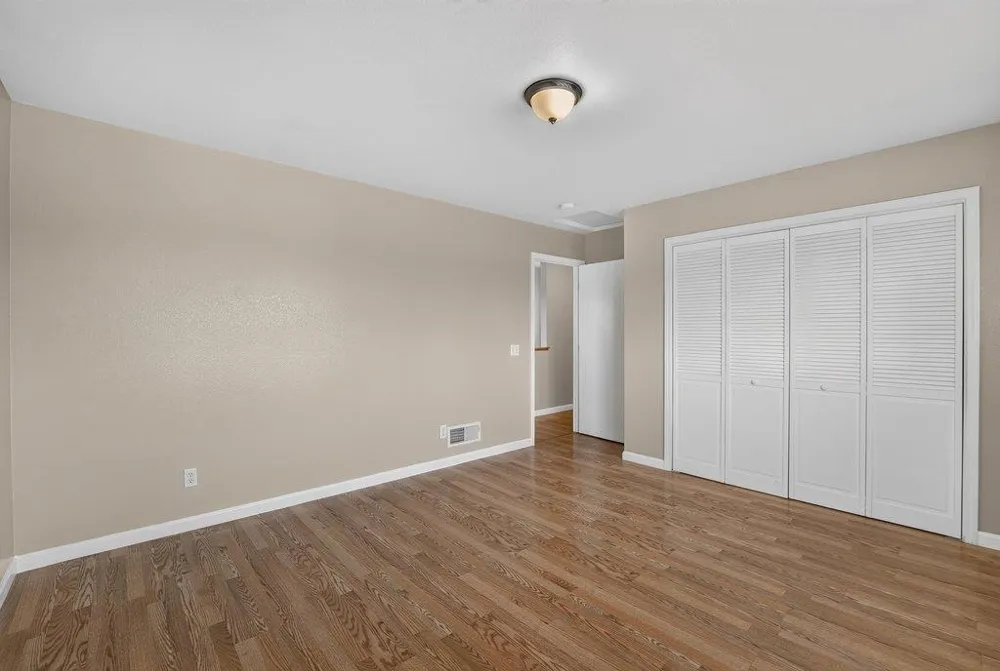 929 Lake Village Drive Watsonville, CA 95076