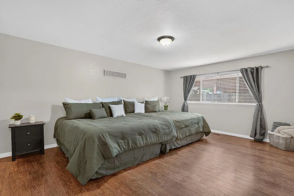 929 Lake Village Drive Watsonville, CA 95076