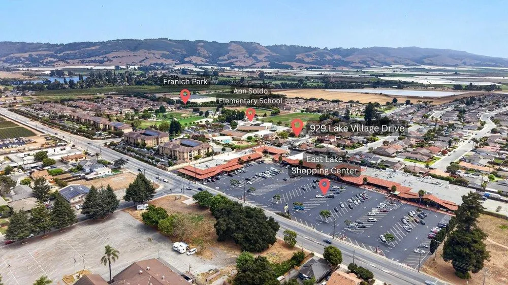 929 Lake Village Drive Watsonville, CA 95076