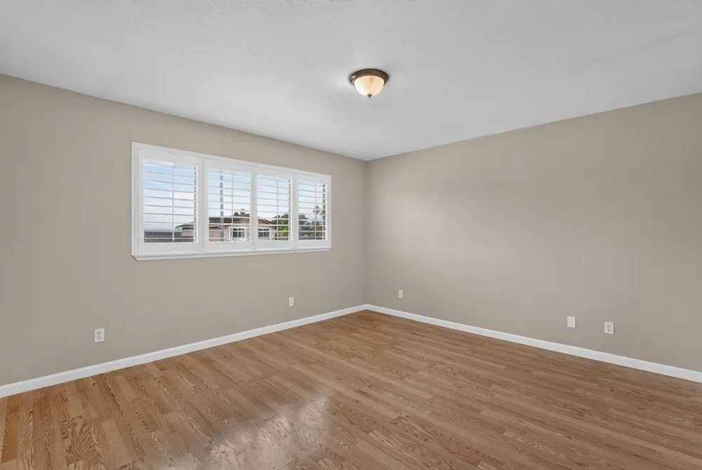 929 Lake Village Drive Watsonville, CA 95076