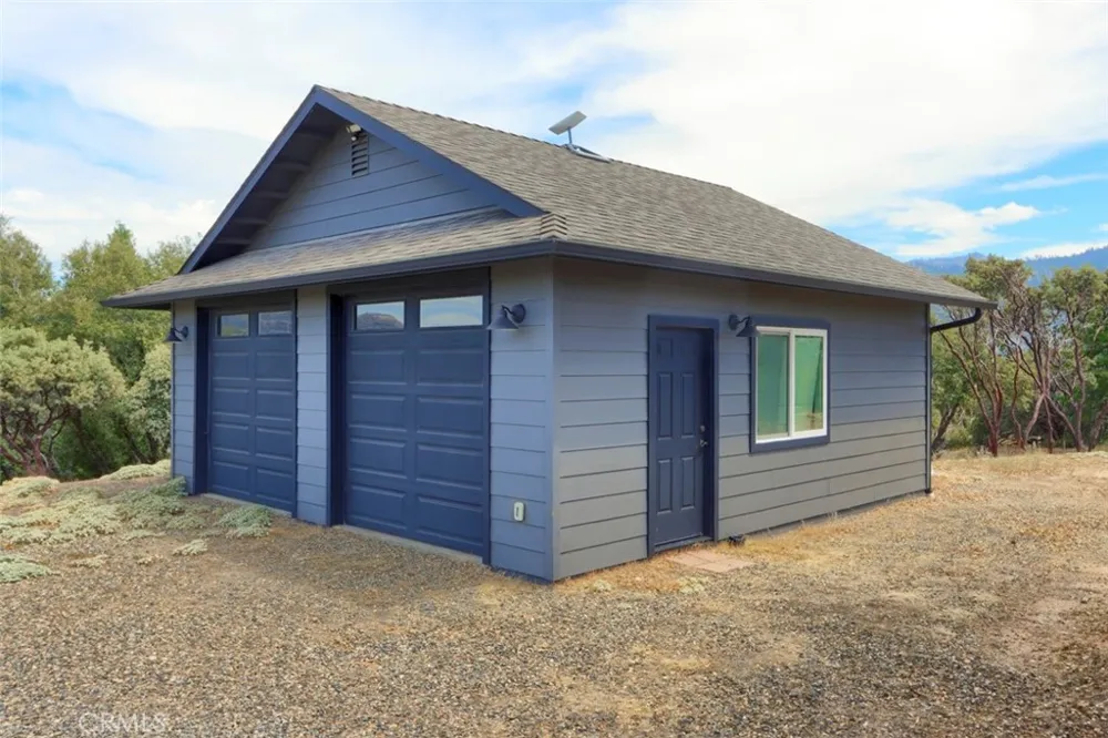 5767 El Capitan Mariposa, CA 95338