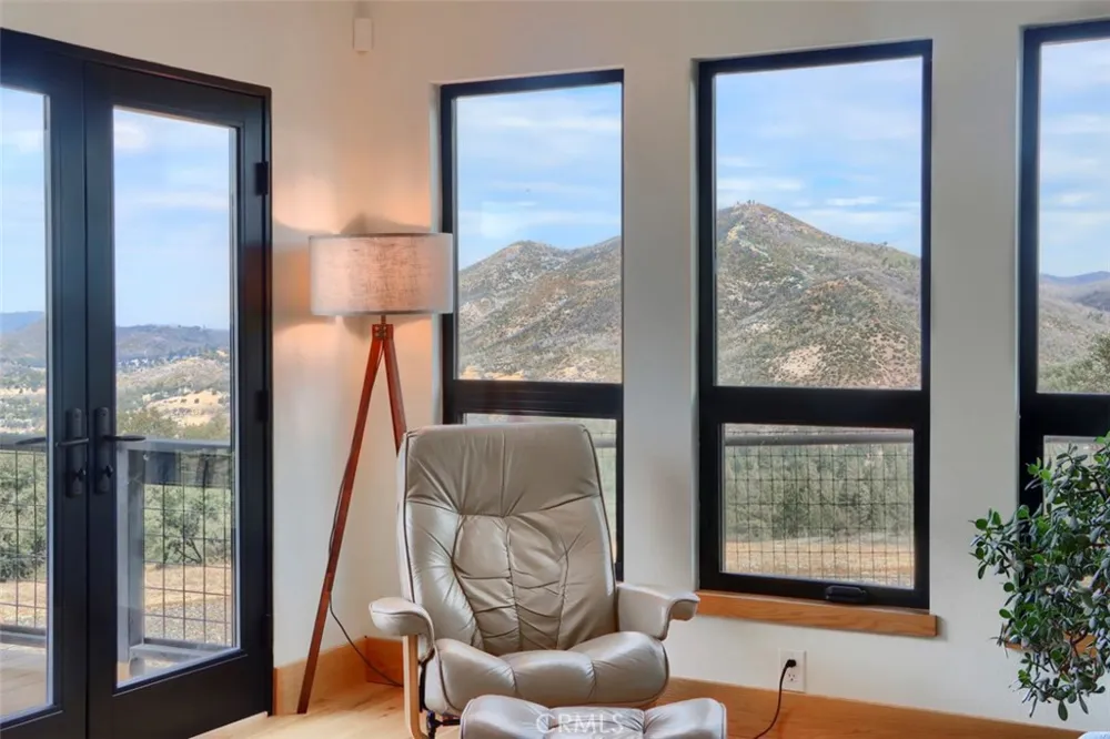 5767 El Capitan Mariposa, CA 95338