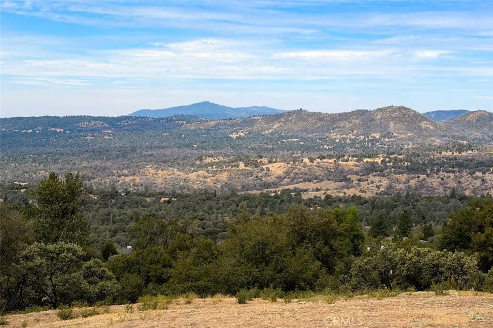 5767 El Capitan Mariposa, CA 95338