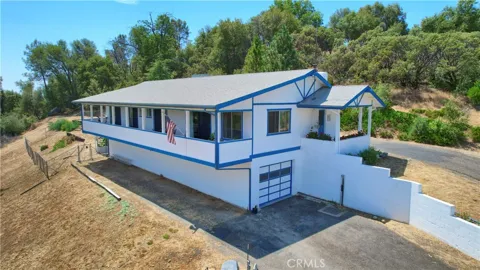 5767 Meadow Lane