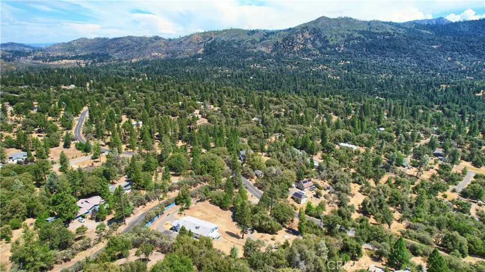 5767 Meadow Lane Mariposa, CA 95338