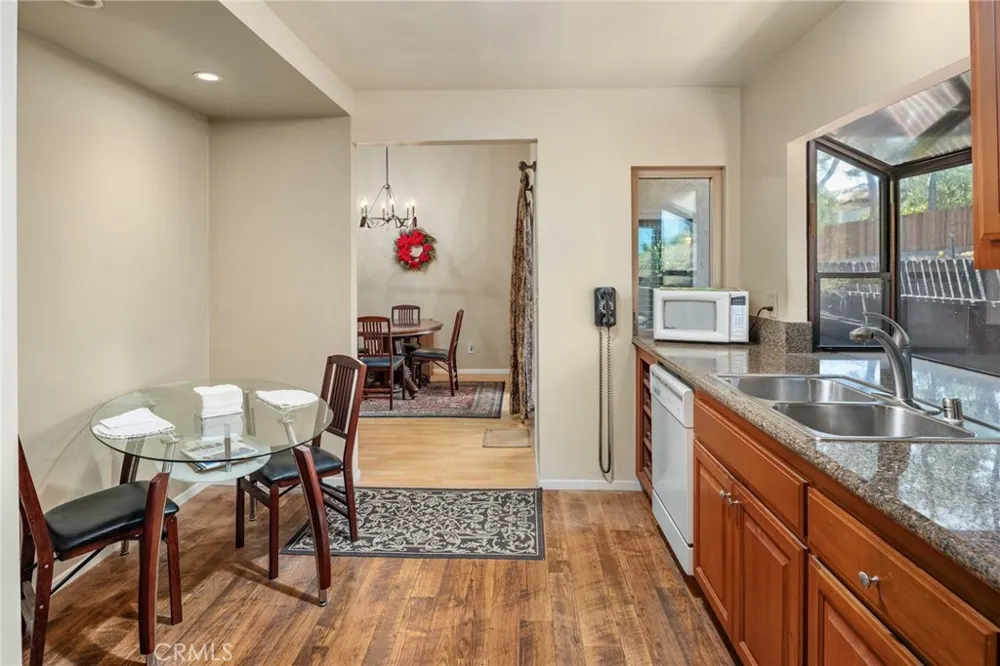 1400 Market Vista, CA 92084