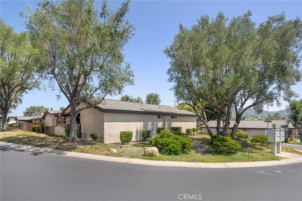 1400 Market Vista, CA 92084