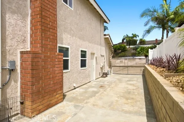 3425 Topeka Carlsbad, CA 92010