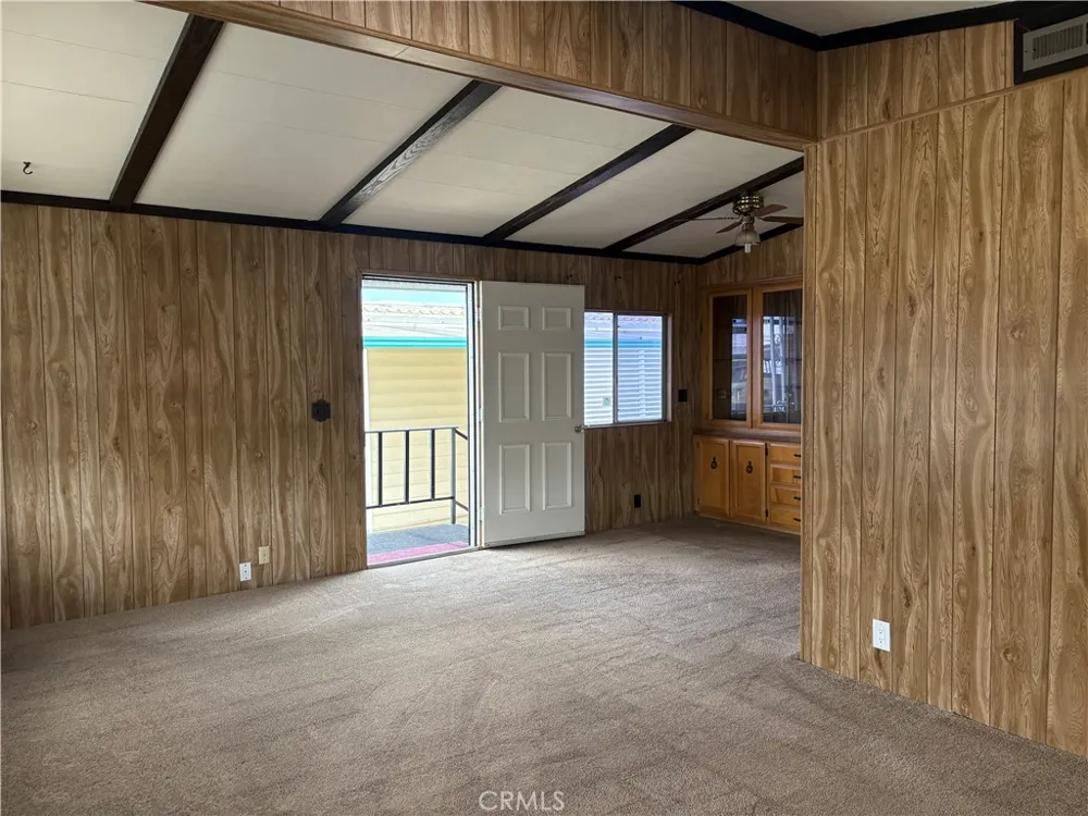 227 Bluebird Lane Oceanside, CA 92057