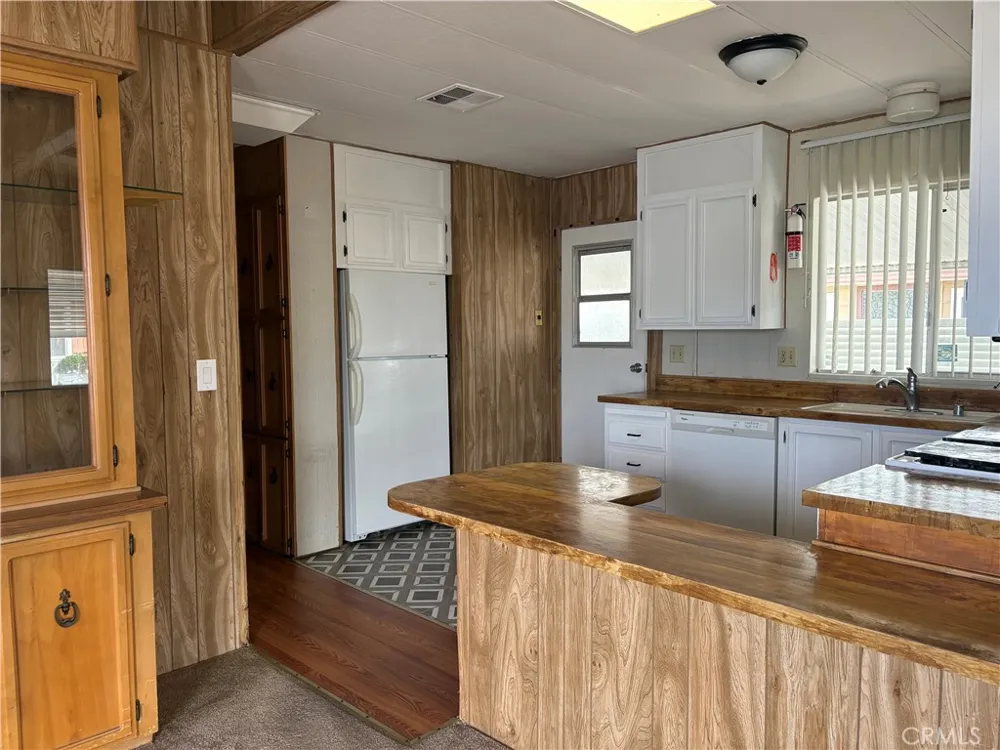 227 Bluebird Lane Oceanside, CA 92057