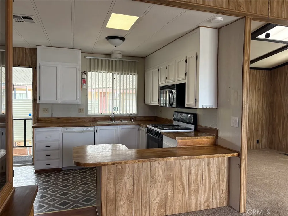 227 Bluebird Lane Oceanside, CA 92057