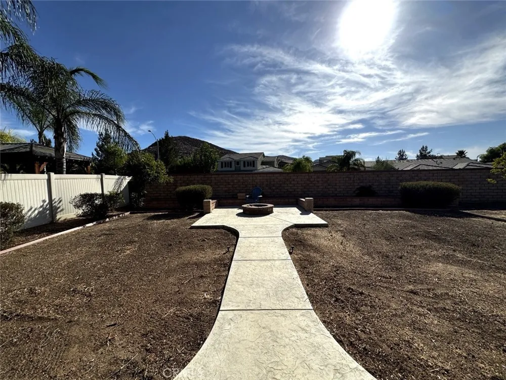 25136 High Plains Court Menifee, CA 92584