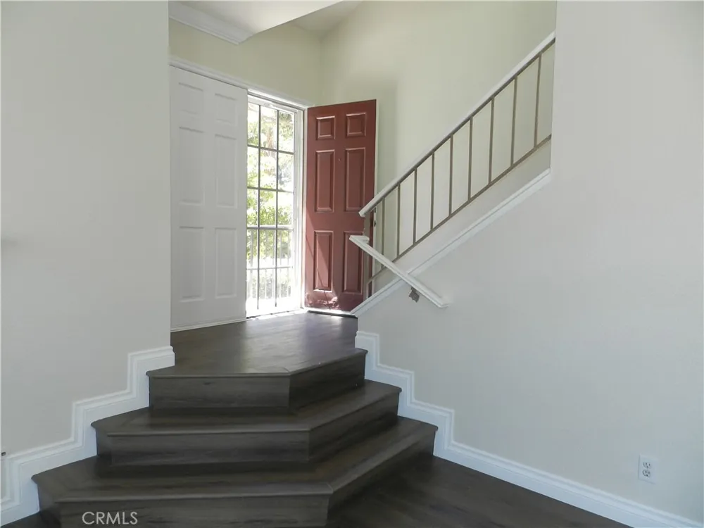 24393 Hillsdale #18 Laguna Hills, CA 92653