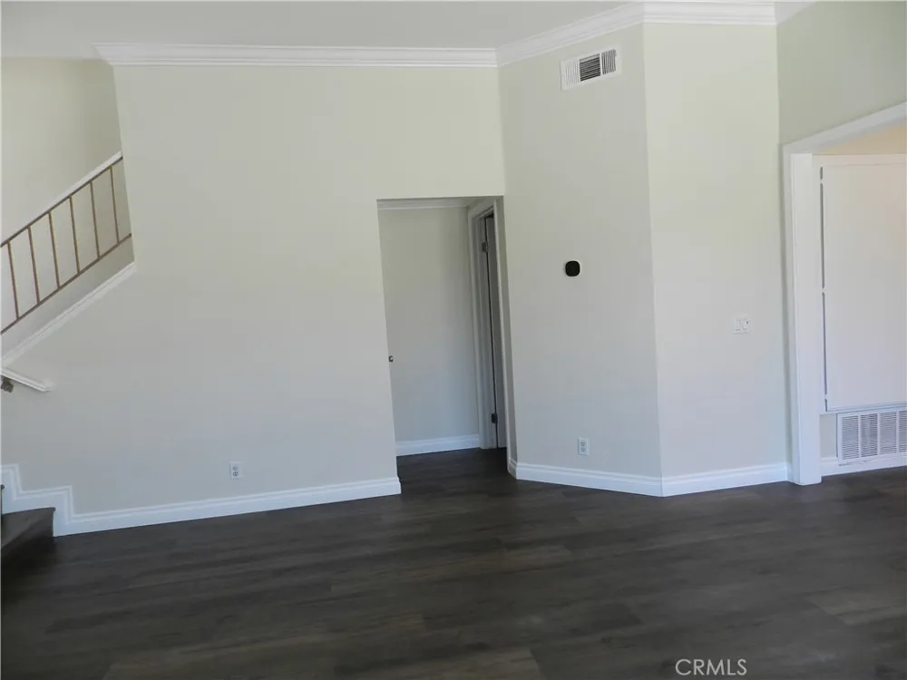 24393 Hillsdale #18 Laguna Hills, CA 92653