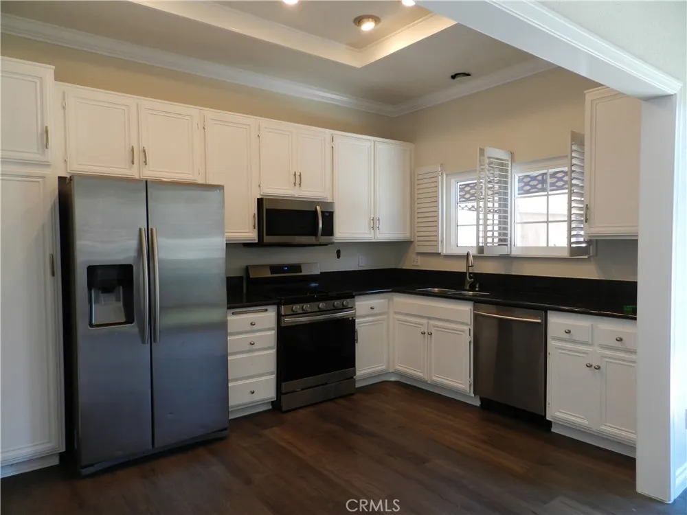 24393 Hillsdale #18 Laguna Hills, CA 92653