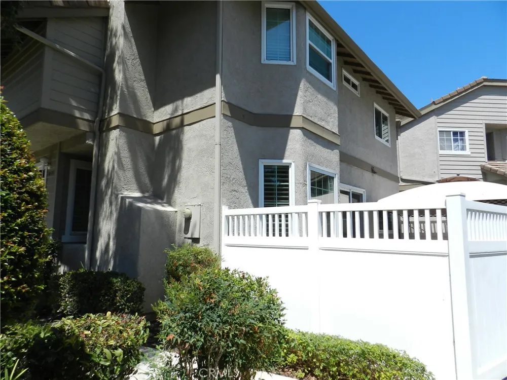 24393 Hillsdale #18 Laguna Hills, CA 92653