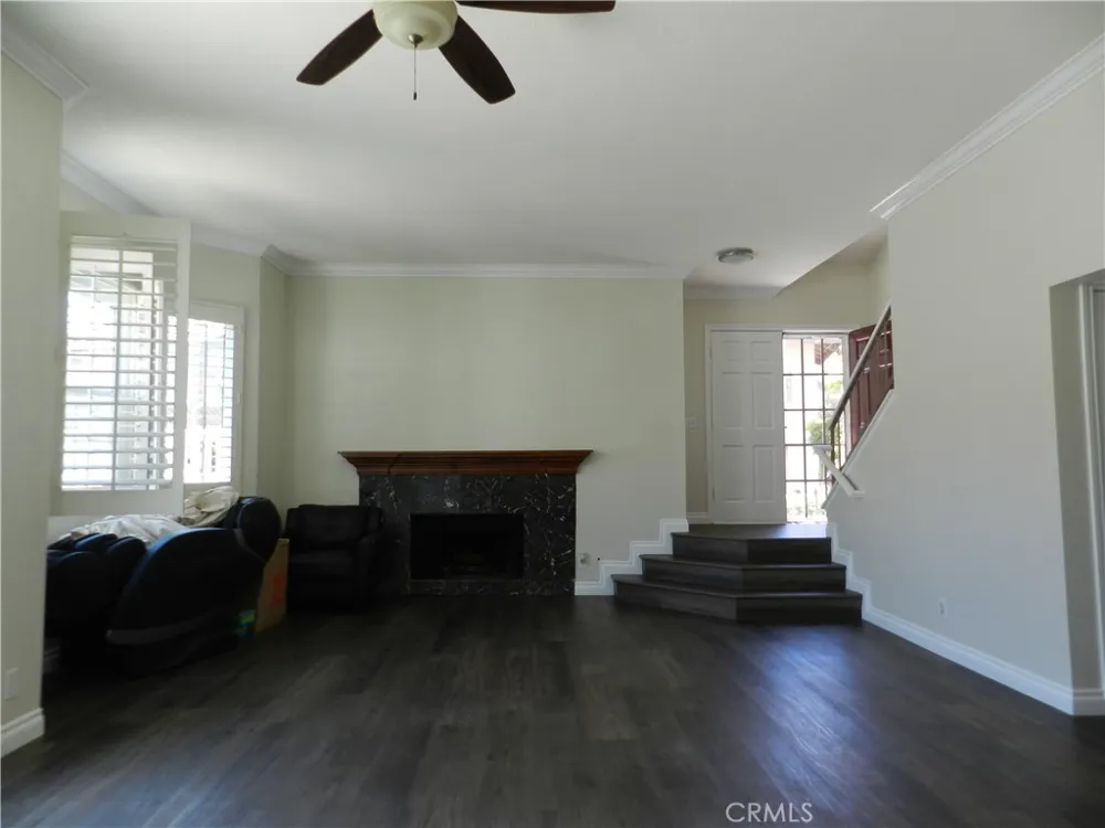 24393 Hillsdale #18 Laguna Hills, CA 92653