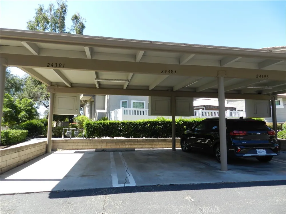 24393 Hillsdale #18 Laguna Hills, CA 92653