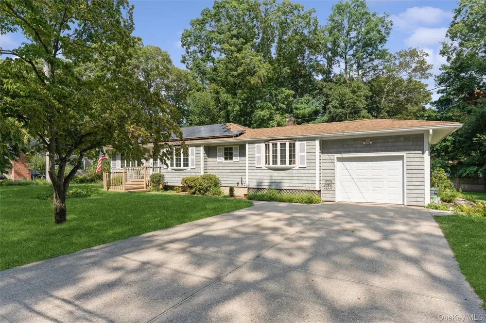 31 Cedar Branch Street Middle Island, NY 11953