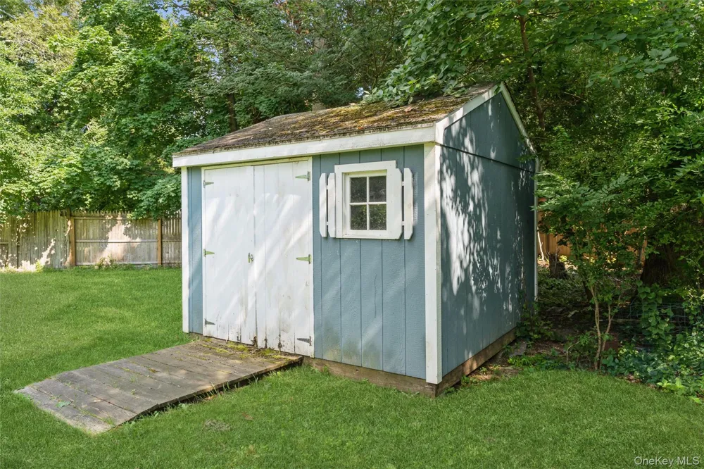 31 Cedar Branch Street Middle Island, NY 11953